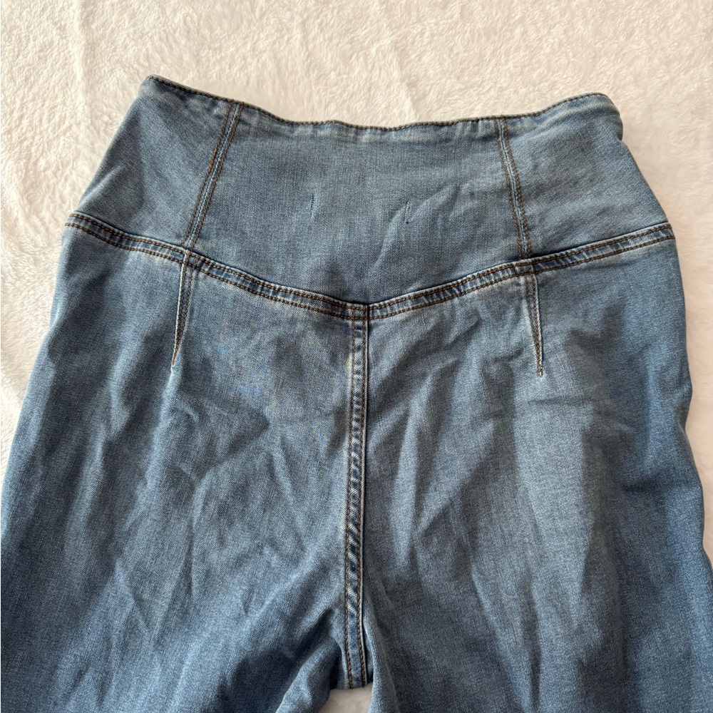 We The Free Just Float On Stretch Super Flare Leg Jeans 26 - Picture 9 of 9